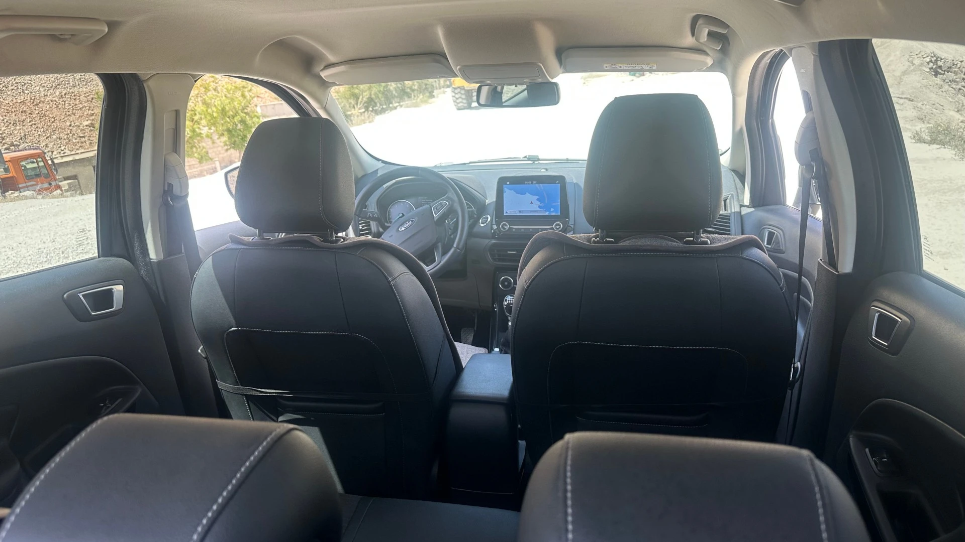 Ford EcoSport SUV 4